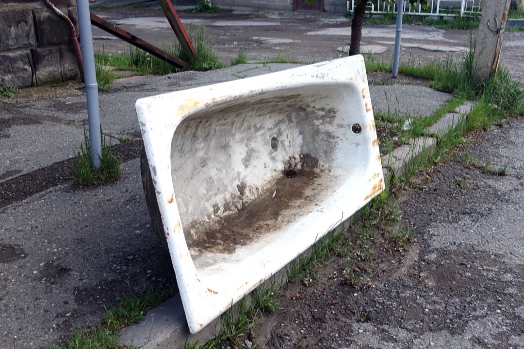 Best bath lifts for seniors in 2026 — electric reclining and rotating bath chairs reviewed