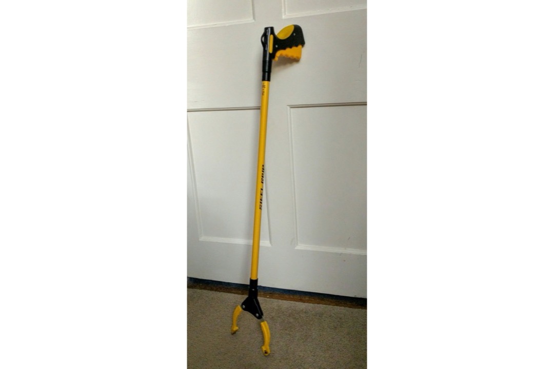 Best reacher grabber tools of 2026 — extra-long rotating-jaw reachers, folding magnetic-tip grabbers, and lightweight pickup tools for seniors and post-surgery recovery reviewed