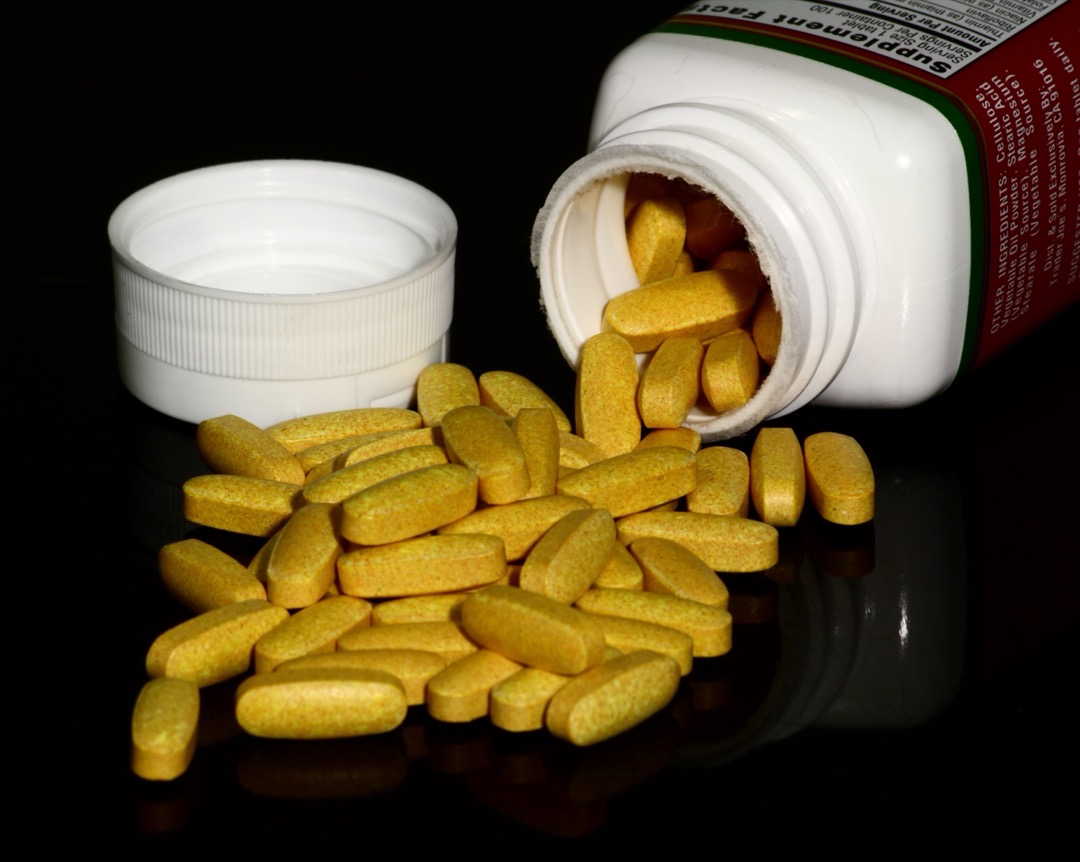 Vitamin B complex supplement tablets, physician-reviewed picks for 2026